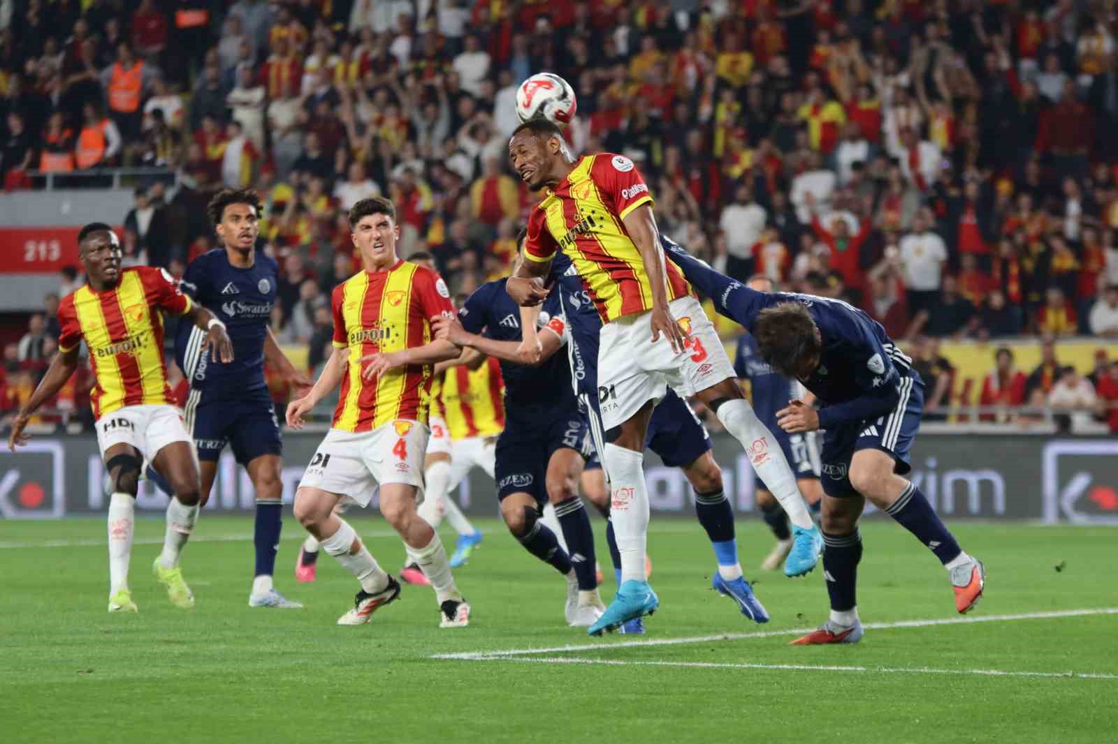 Trendyol Süper Lig: Göztepe: 2 - Antalyaspor: 0 (Maç sonucu)
