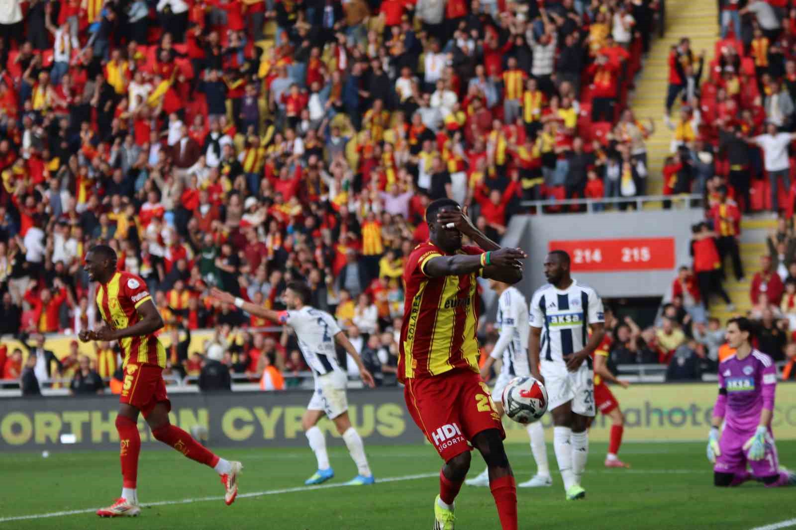 Trendyol Süper Lig: Göztepe: 3 - Kasımpaşa: 3 (Maç sonucu)
