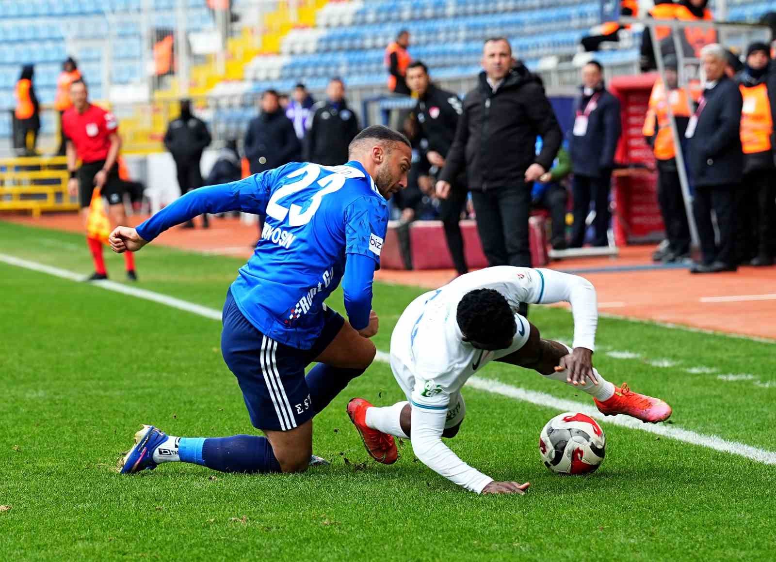 Trendyol Süper Lig: Kasımpaşa: 0 - Çaykur Rizespor: 1 (İlk yarı)
