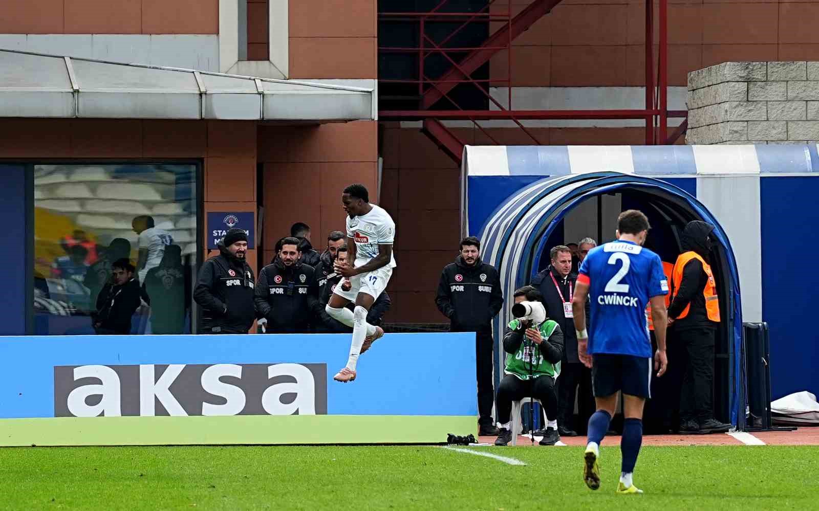 Trendyol Süper Lig: Kasımpaşa: 0 - Çaykur Rizespor: 3 (Maç sonucu)
