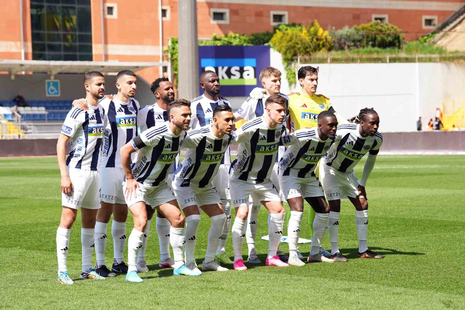 Trendyol Süper Lig: Kasımpaşa: 0 - Corendon Alanyaspor: 0 (Maç devam ediyor)
