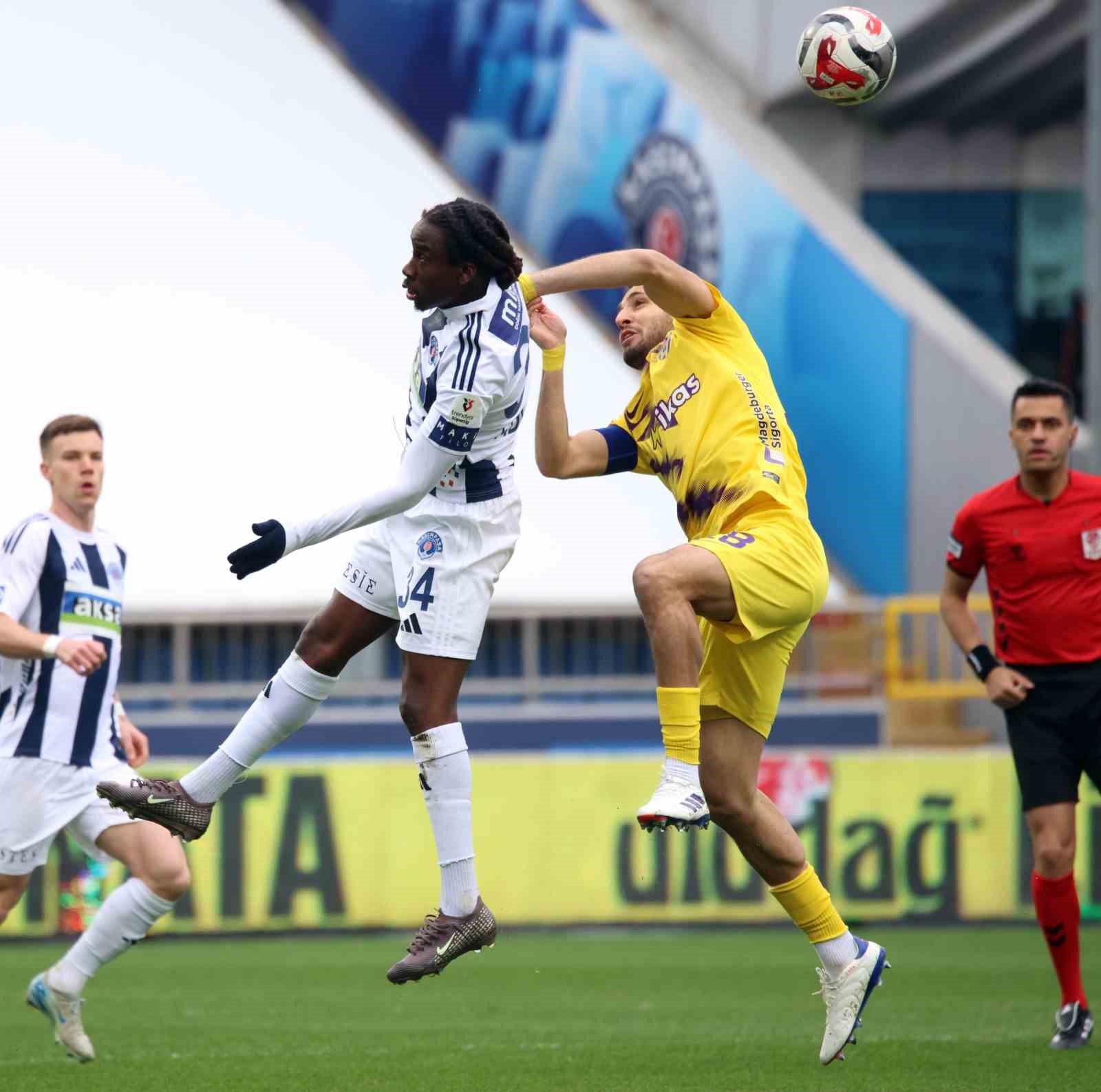 Trendyol Süper Lig: Kasımpaşa: 0 - Eyüpspor: 0 (Maç devam ediyor)
