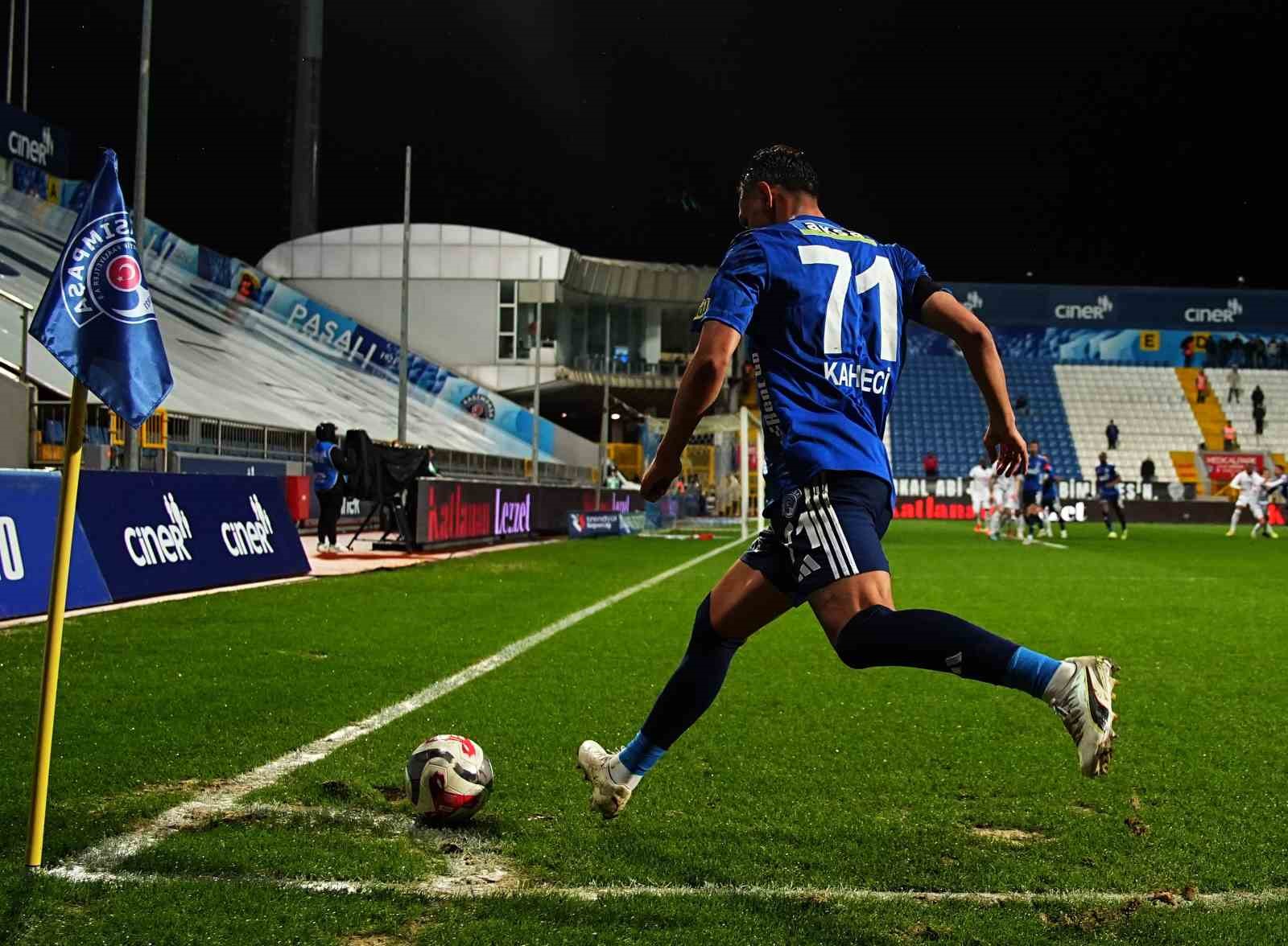 Trendyol Süper Lig: Kasımpaşa: 0 - Samsunspor: 0 (İlk yarı)

