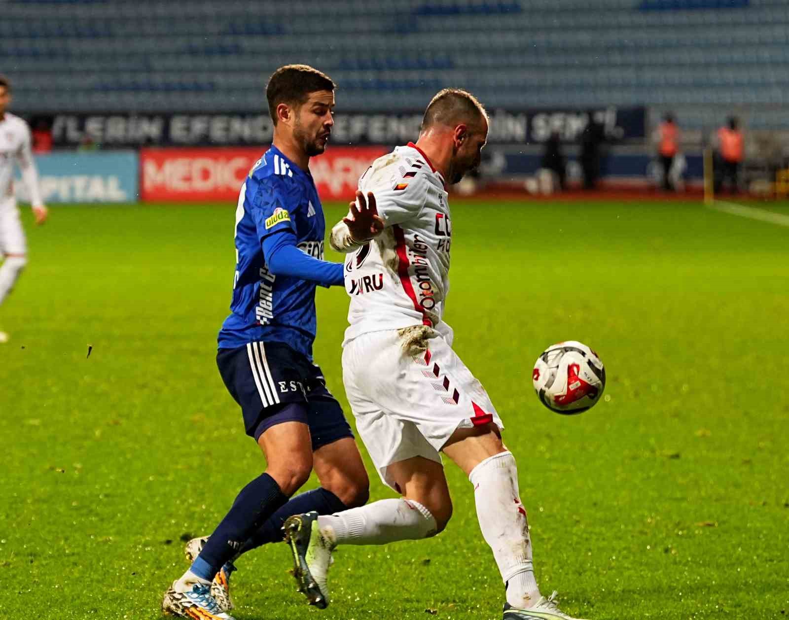 Trendyol Süper Lig: Kasımpaşa: 0 - Samsunspor: 0 (İlk yarı)
