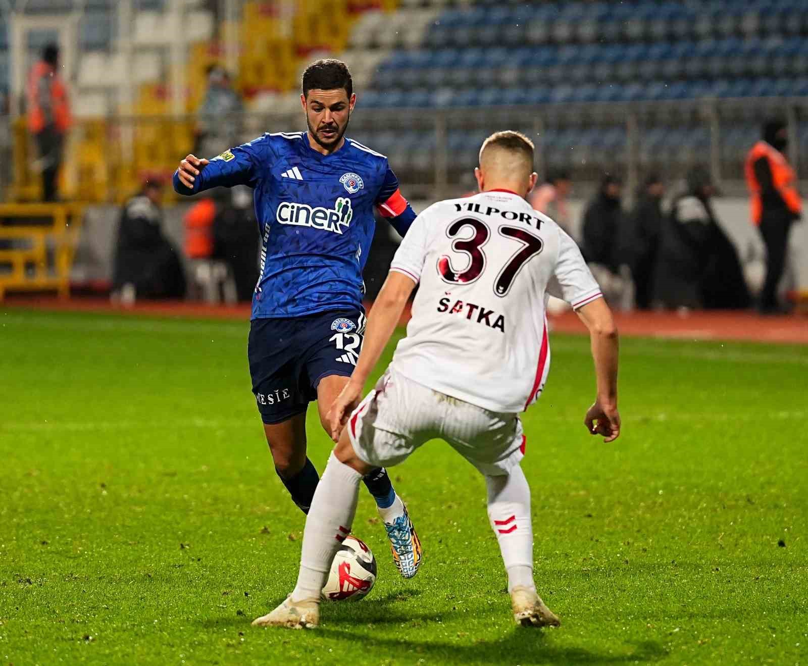 Trendyol Süper Lig: Kasımpaşa: 0 - Samsunspor: 0 (İlk yarı)

