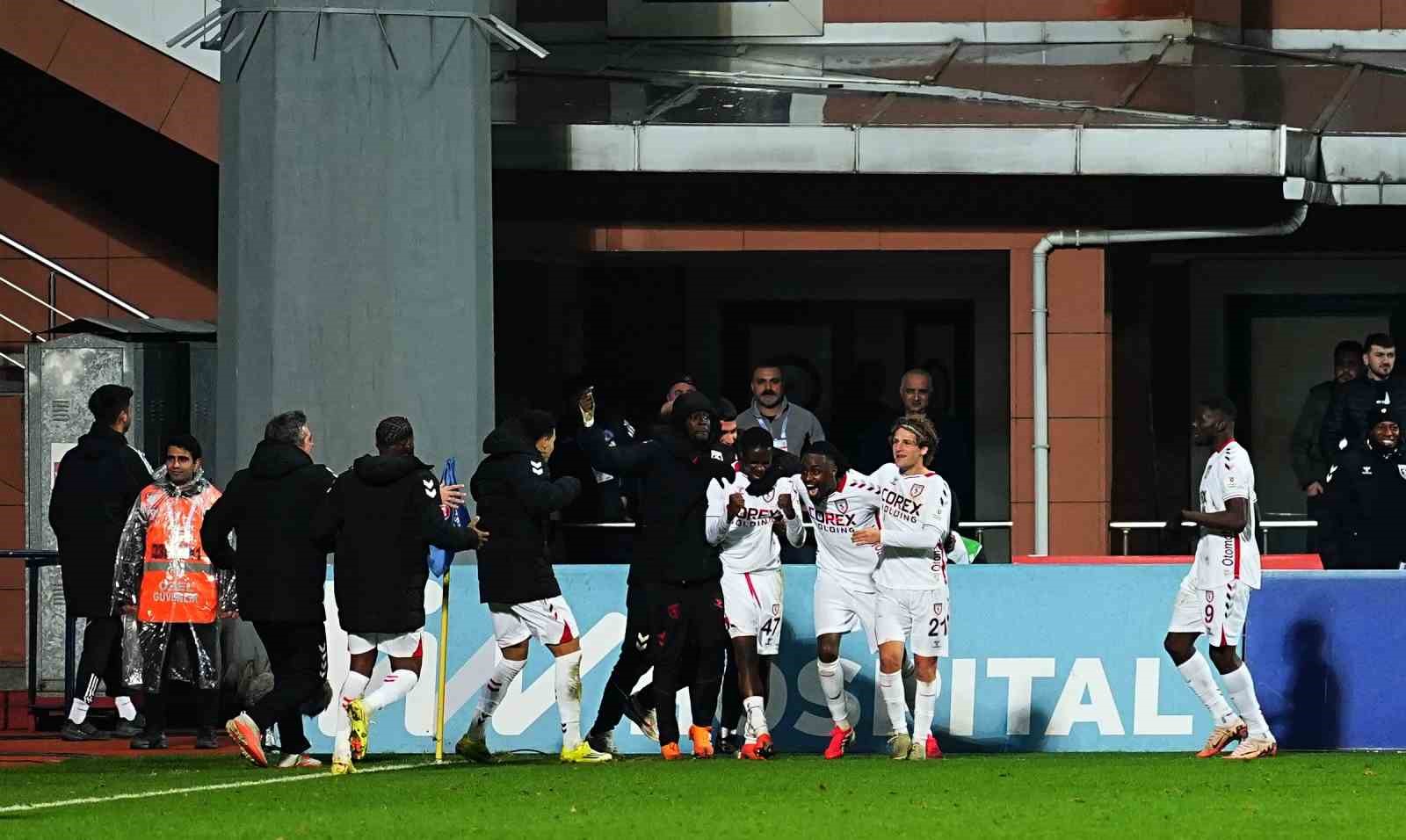 Trendyol Süper Lig: Kasımpaşa: 0 - Samsunspor: 1 (Maç sonucu)
