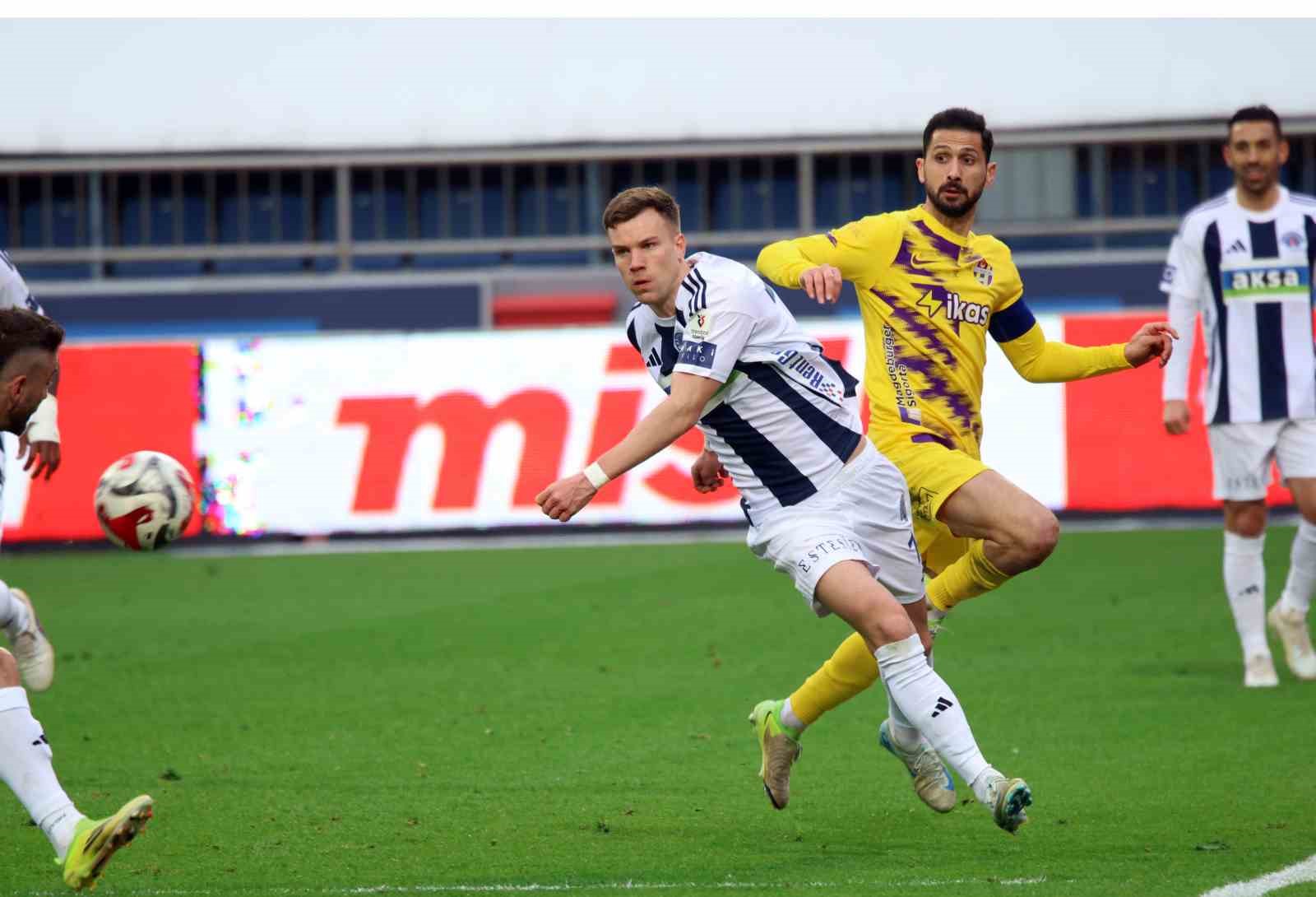 Trendyol Süper Lig: Kasımpaşa: 1 - Eyüpspor: 0 (Maç sonucu)
Trendyol Süper Lig: Kasımpaşa: 1 - Eyüpspor: 0 (Maç sonucu)
