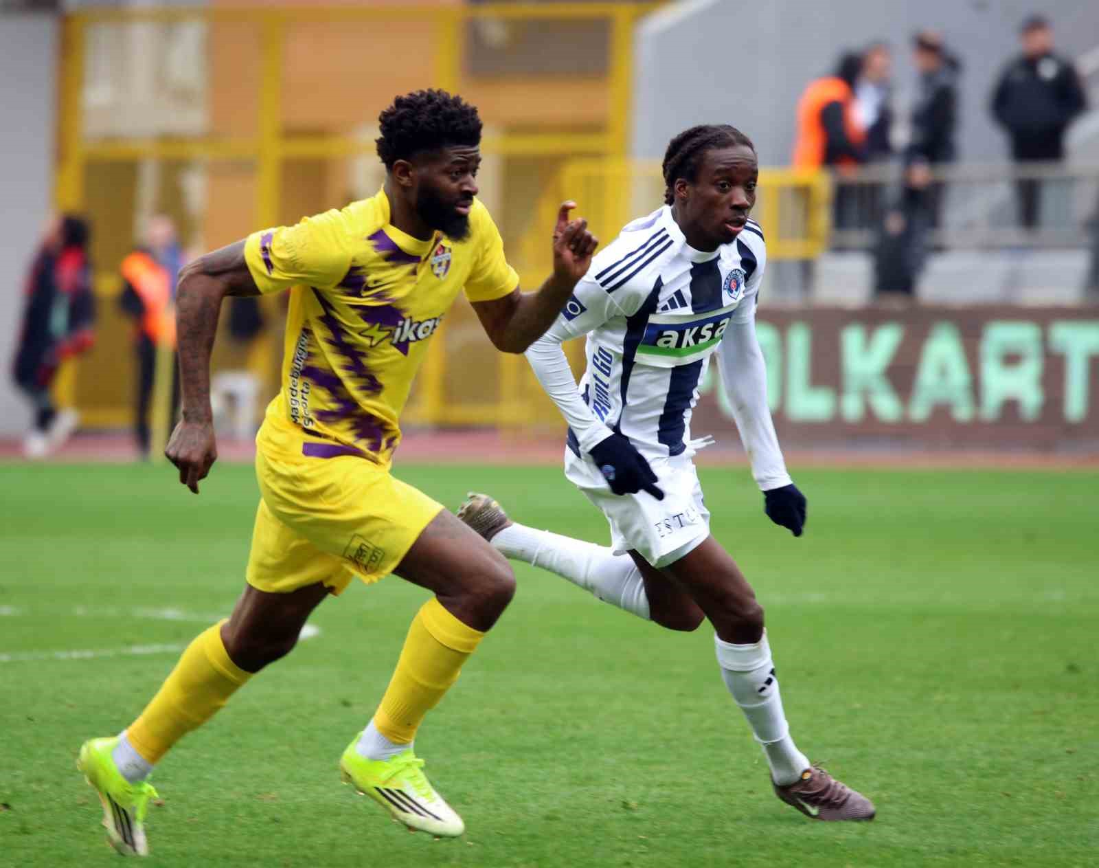 Trendyol Süper Lig: Kasımpaşa: 1 - Eyüpspor: 0 (Maç sonucu)
Trendyol Süper Lig: Kasımpaşa: 1 - Eyüpspor: 0 (Maç sonucu)