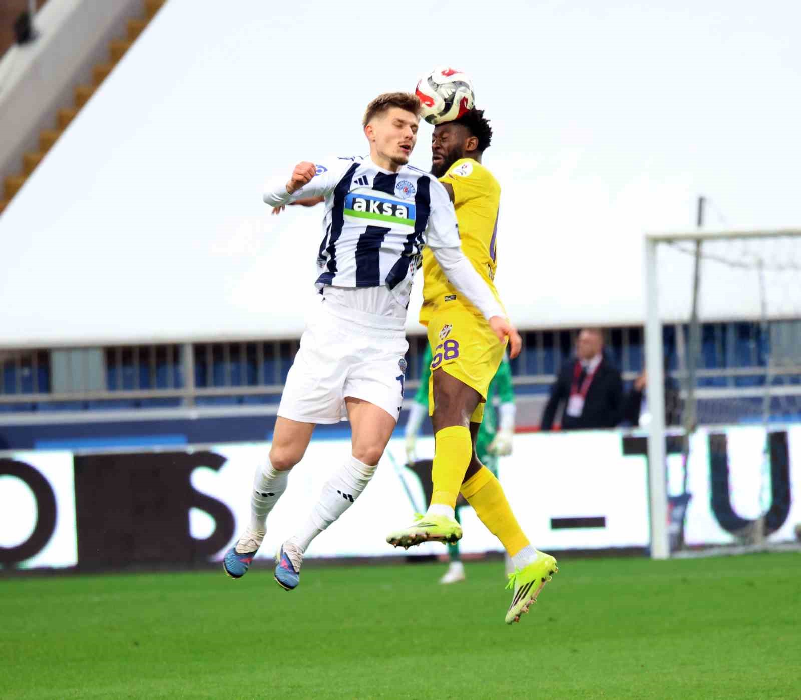 Trendyol Süper Lig: Kasımpaşa: 1 - Eyüpspor: 0 (Maç sonucu)
Trendyol Süper Lig: Kasımpaşa: 1 - Eyüpspor: 0 (Maç sonucu)