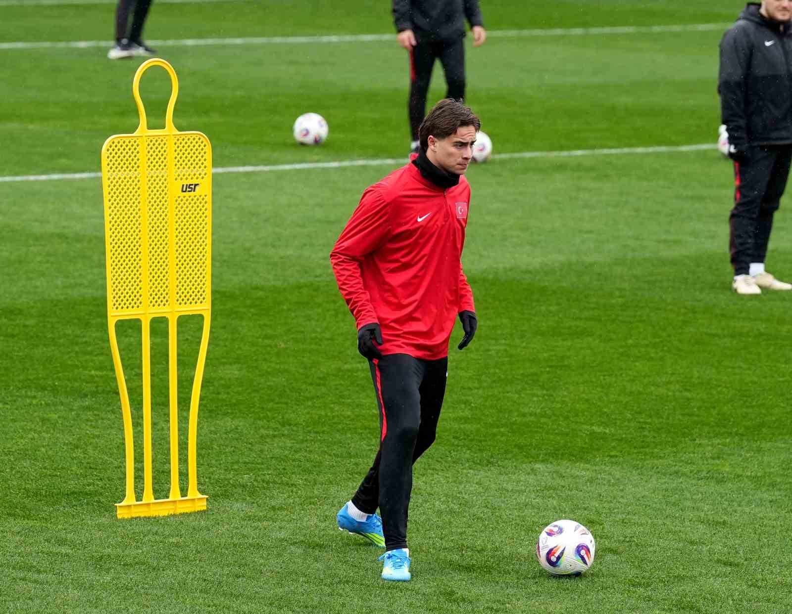 Trendyol Süper Lig: Kasımpaşa: 1 - Kayserispor: 0 (Maç devam ediyor)
