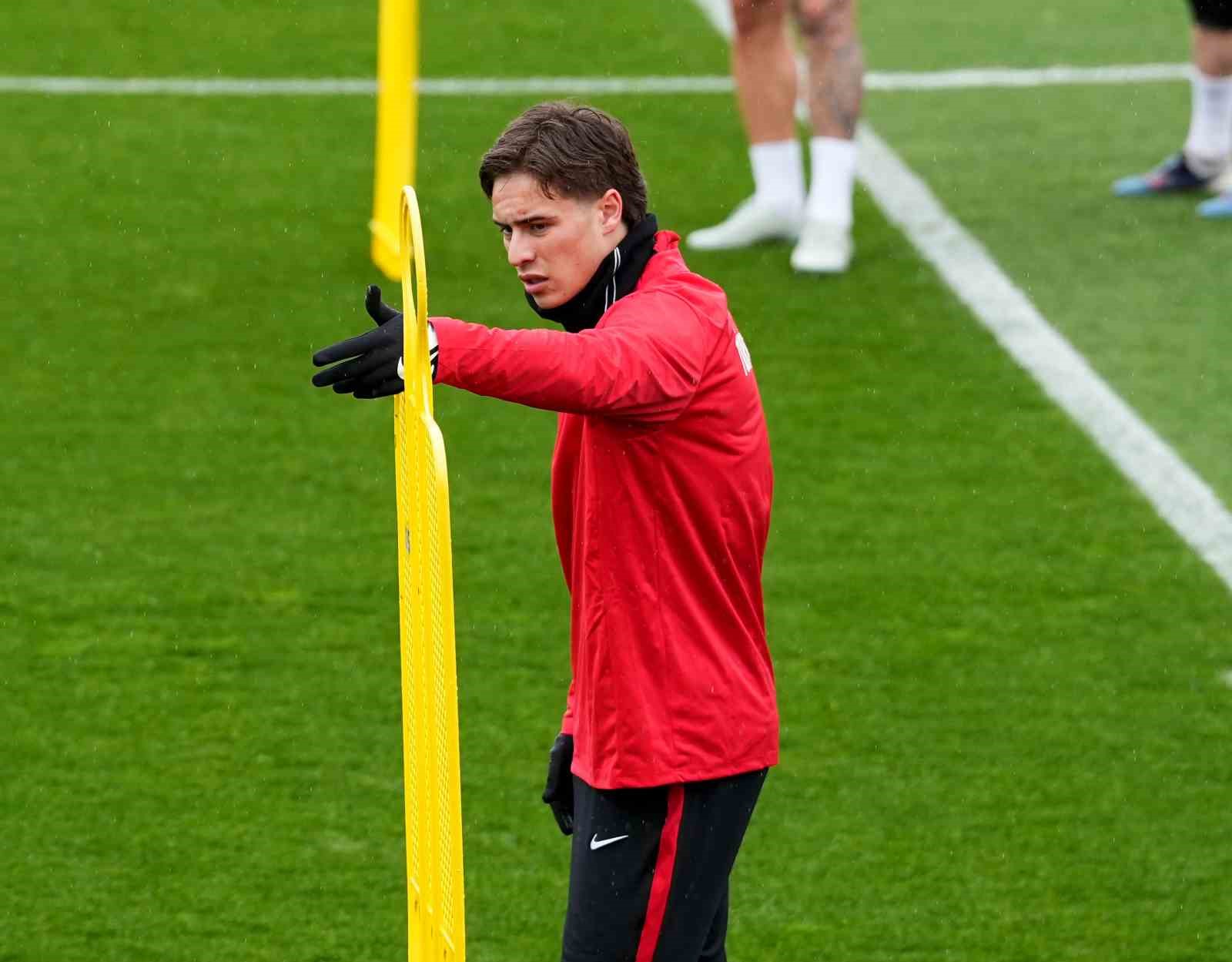 Trendyol Süper Lig: Kasımpaşa: 1 - Kayserispor: 0 (Maç devam ediyor)
