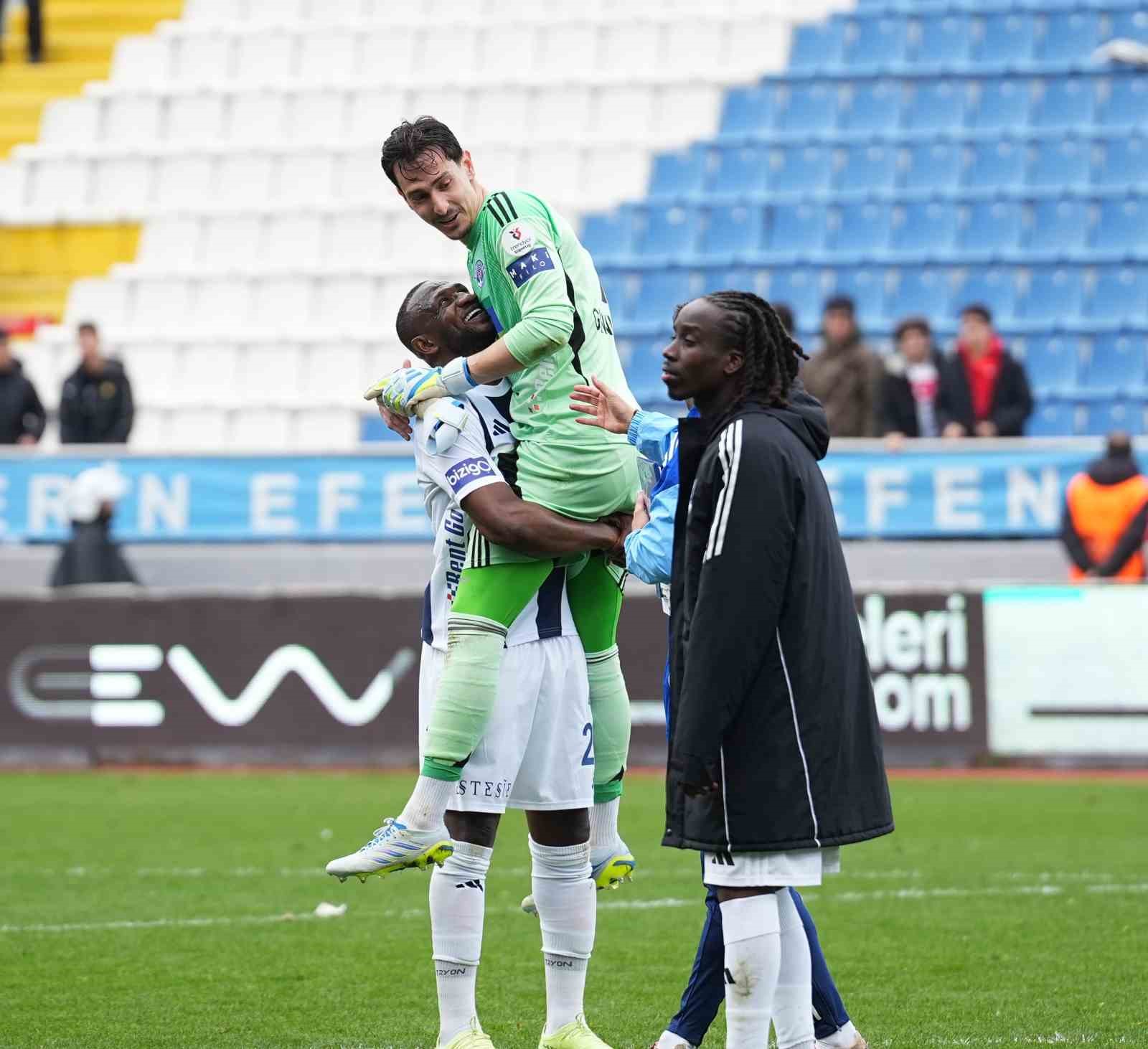 Trendyol Süper Lig: Kasımpaşa: 2 - Kayserispor: 0 (Maç sonucu)
