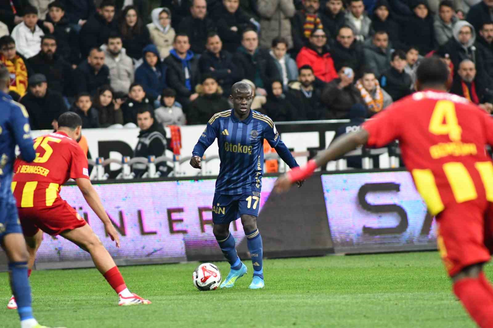 Trendyol Süper Lig: Kayserispor: 0 - Fenerbahçe: 4 (Maç sonucu)
Trendyol Süper Lig: Kayserispor: 0 - Fenerbahçe: 4 (Maç sonucu)