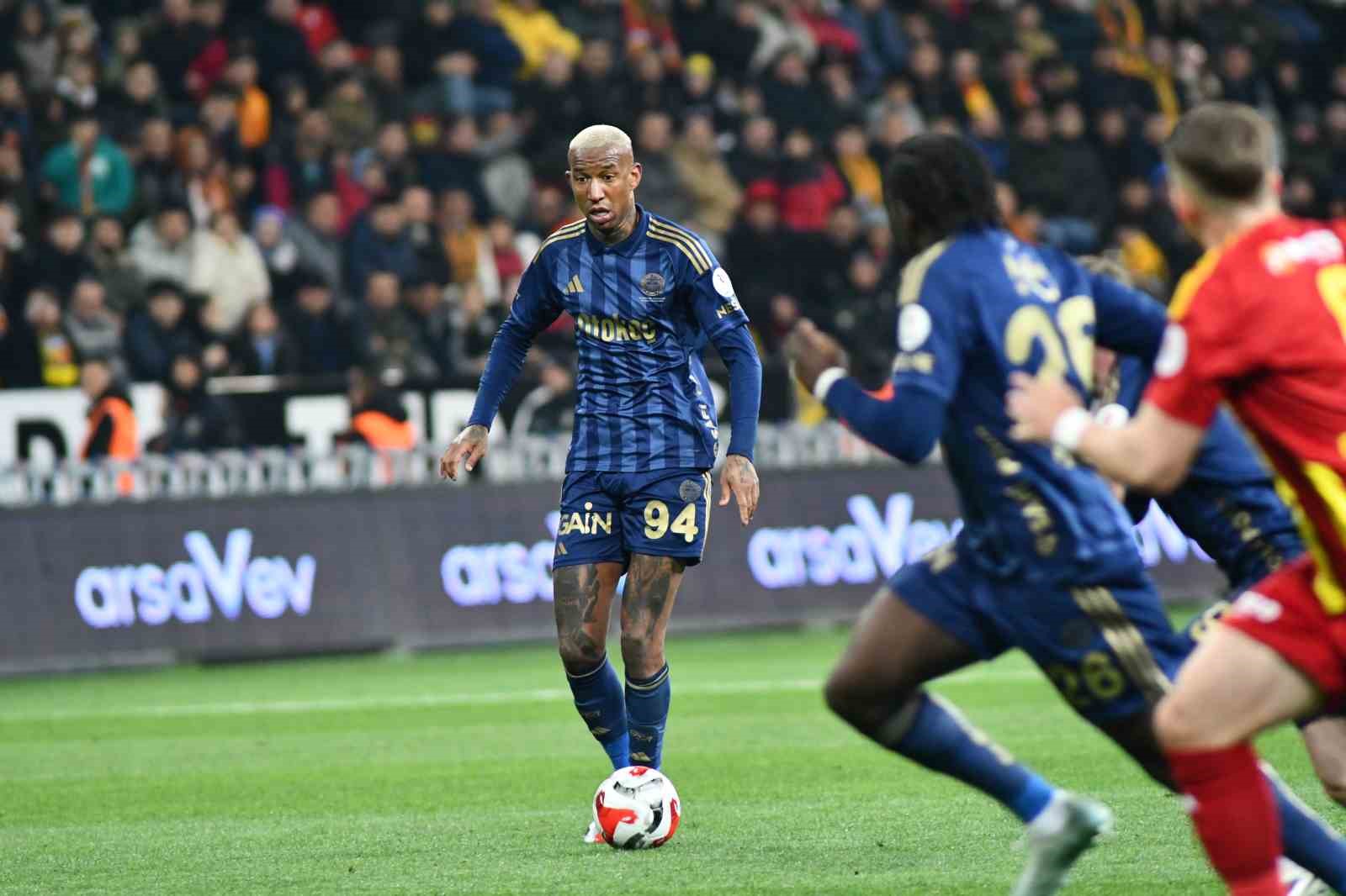 Trendyol Süper Lig: Kayserispor: 0 - Fenerbahçe: 4 (Maç sonucu)
Trendyol Süper Lig: Kayserispor: 0 - Fenerbahçe: 4 (Maç sonucu)