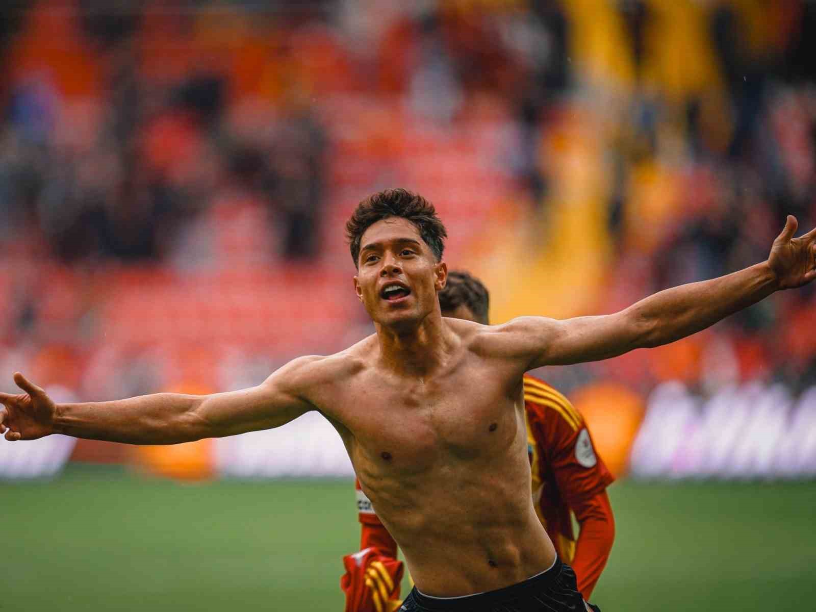 Trendyol Süper Lig: Kayserispor: 1 - Antalyaspor: 0 (Maç sonucu)
Trendyol Süper Lig: Kayserispor: 1 - Antalyaspor: 0 (Maç sonucu)