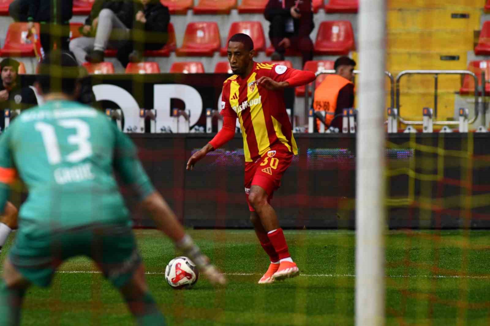 Trendyol Süper Lig: Kayserispor: 1 - Fatih Karagümrük: 0 (Maç sonucu)
