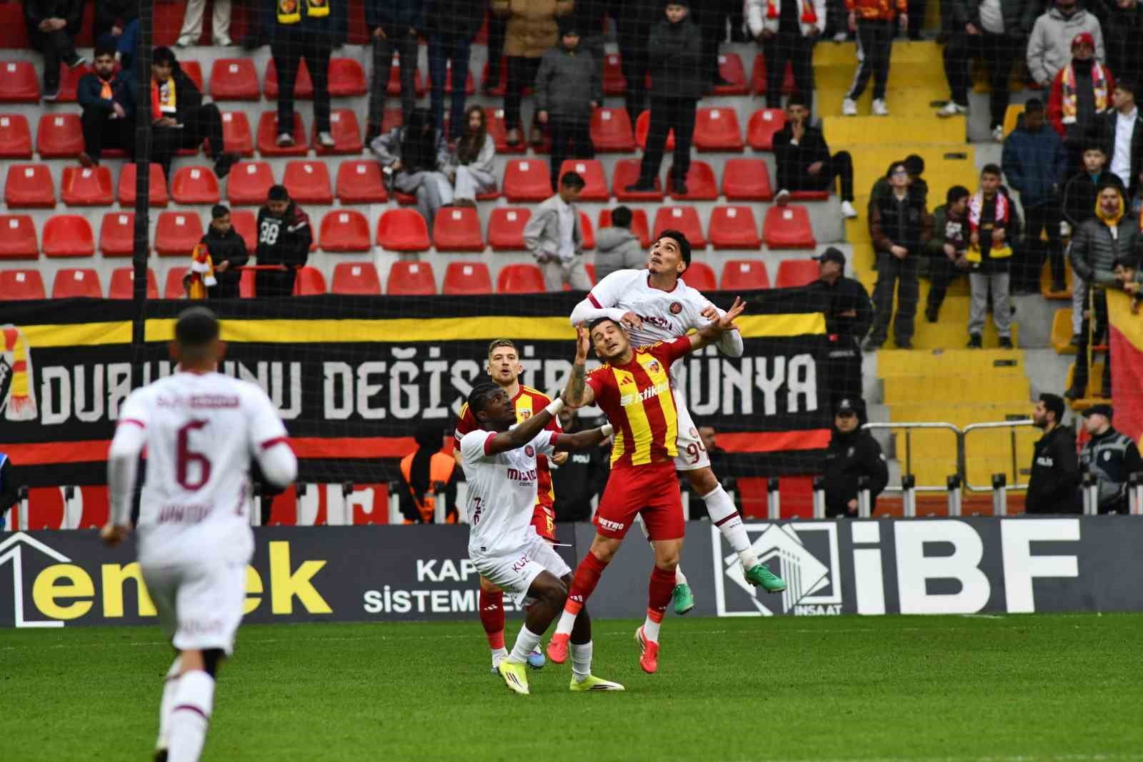 Trendyol Süper Lig: Kayserispor: 1 - Fatih Karagümrük: 0 (Maç sonucu)
