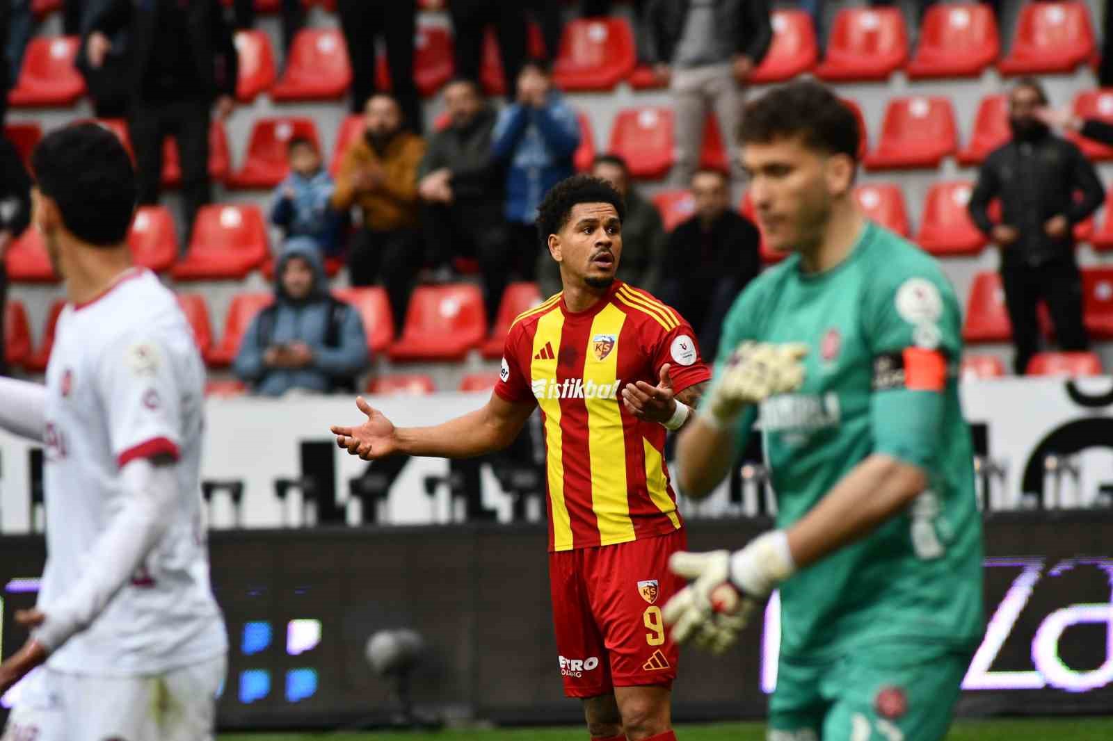 Trendyol Süper Lig: Kayserispor: 1 - Fatih Karagümrük: 0 (Maç sonucu)

