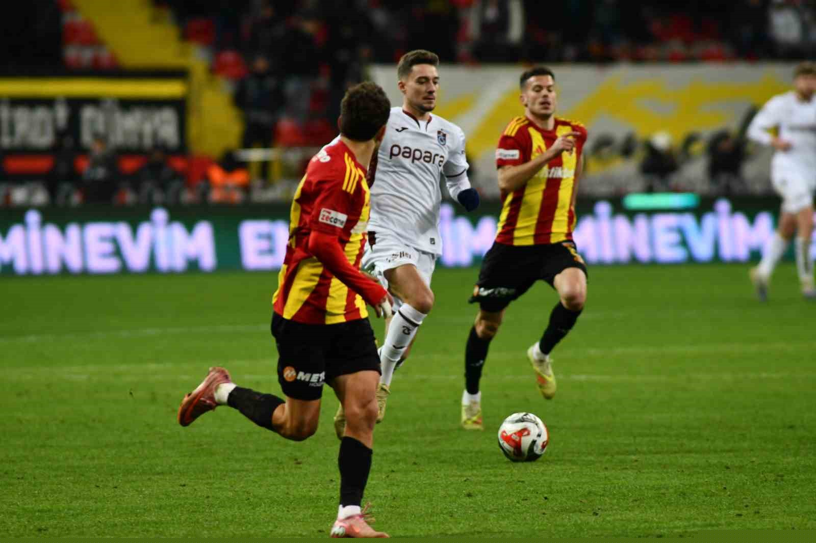 Trendyol Süper Lig: Kayserispor: 1 - Trabzonspor: 3 (Maç sonucu)

