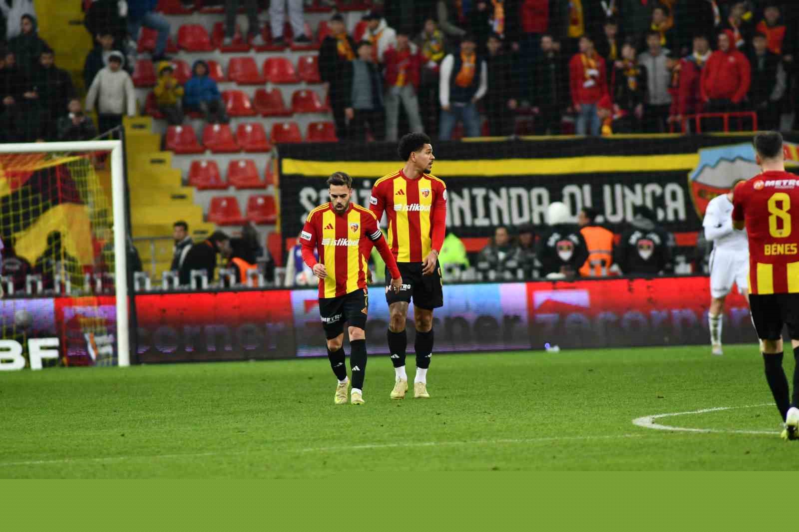 Trendyol Süper Lig: Kayserispor: 1 - Trabzonspor: 3 (Maç sonucu)
