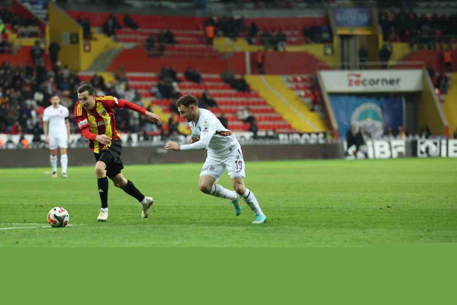Trendyol Süper Lig: Kayserispor: 1 - Trabzonspor: 3 (Maç sonucu)
