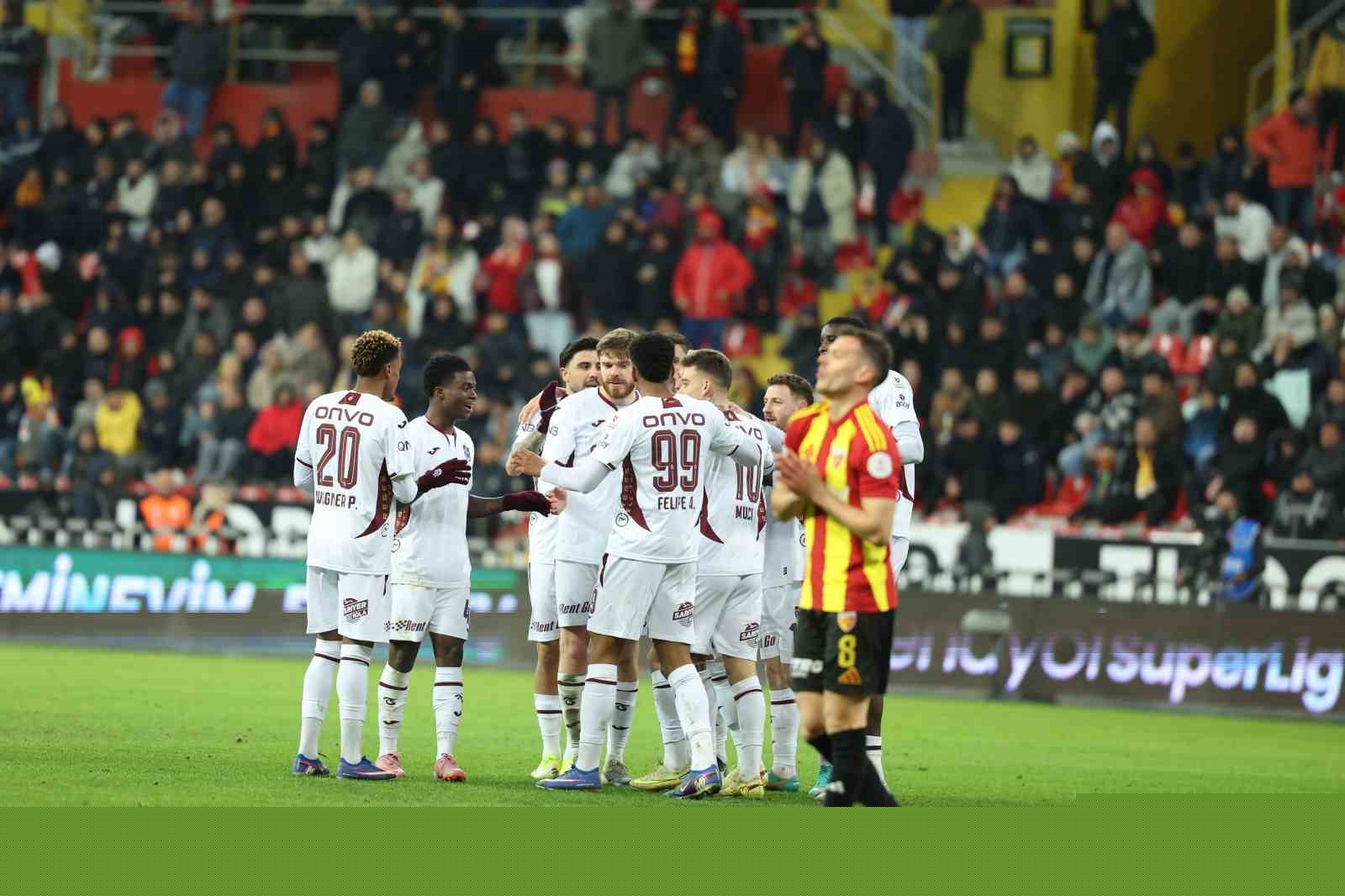 Trendyol Süper Lig: Kayserispor: 1 - Trabzonspor: 3 (Maç sonucu)
