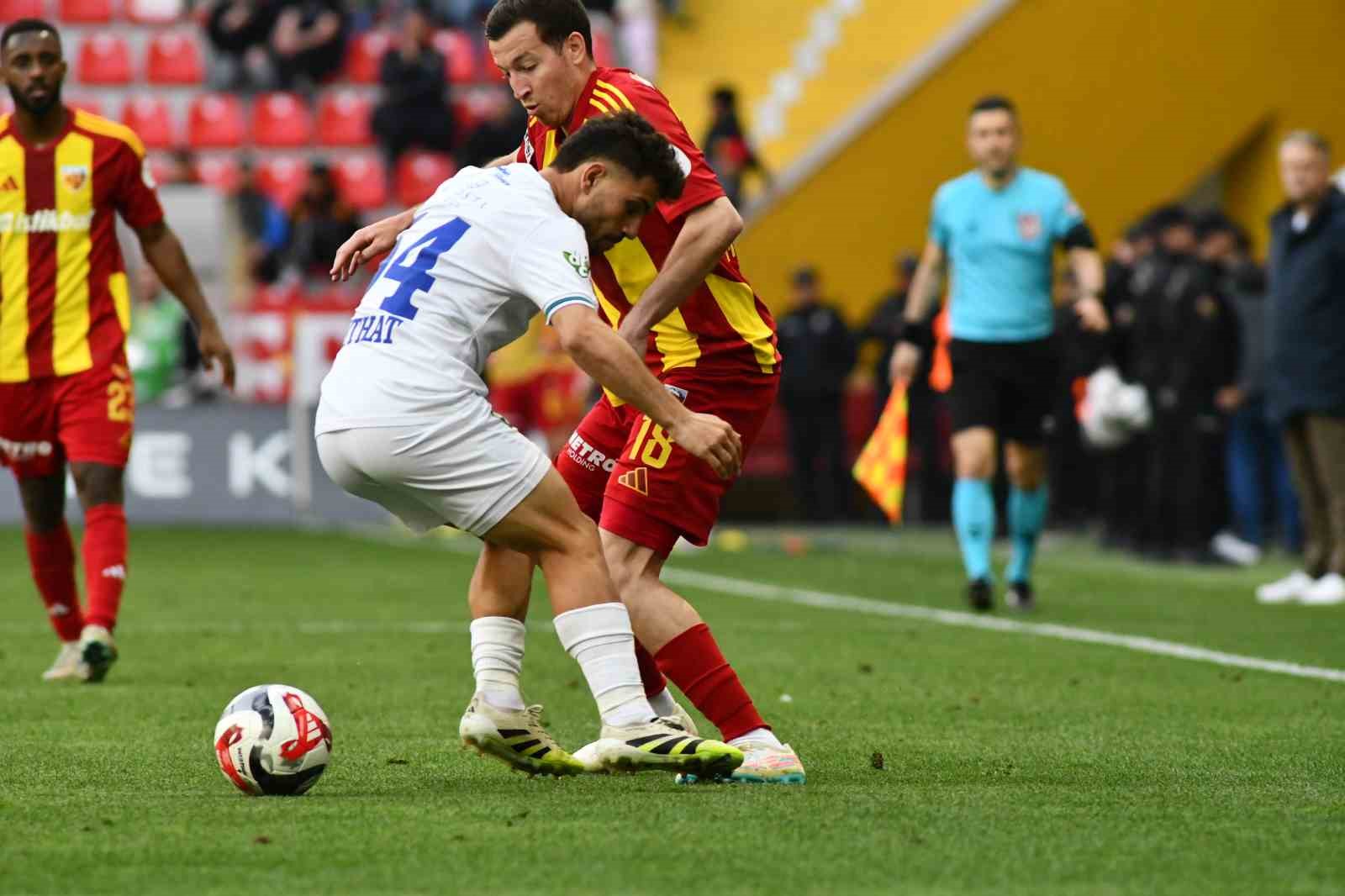 Trendyol Süper Lig: Kayserispor: 2 - Çaykur Rizespor: 0 (Maç sonucu)
