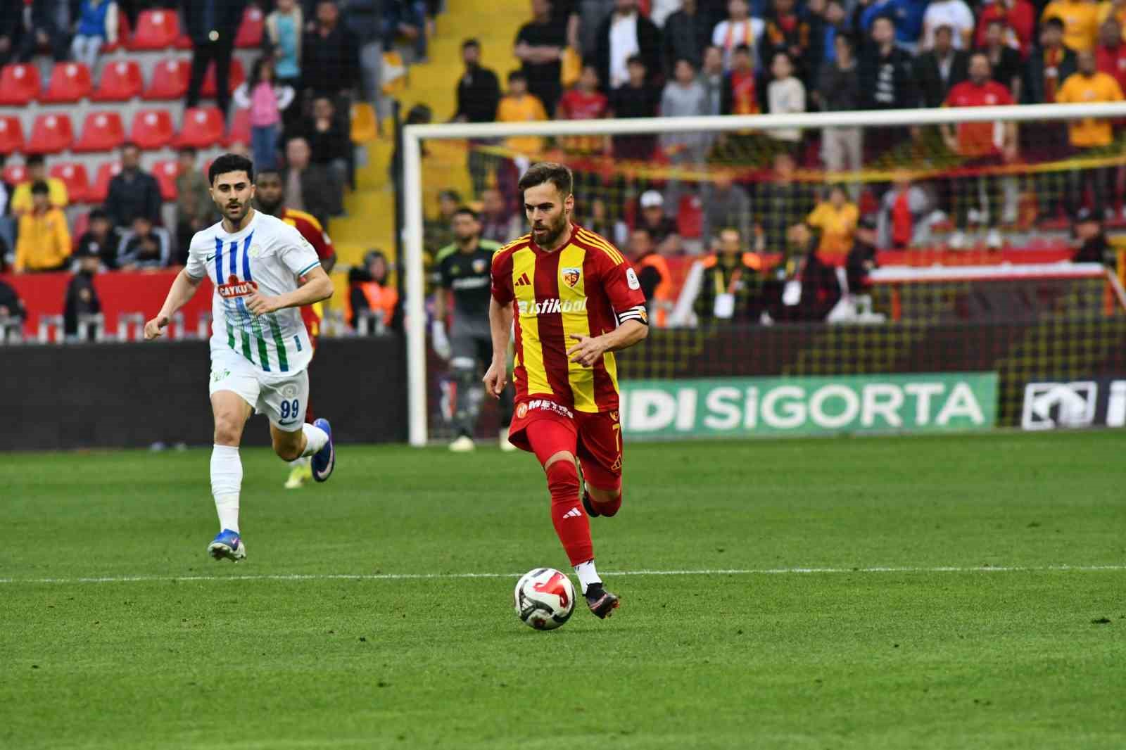 Trendyol Süper Lig: Kayserispor: 2 - Çaykur Rizespor: 0 (Maç sonucu)
