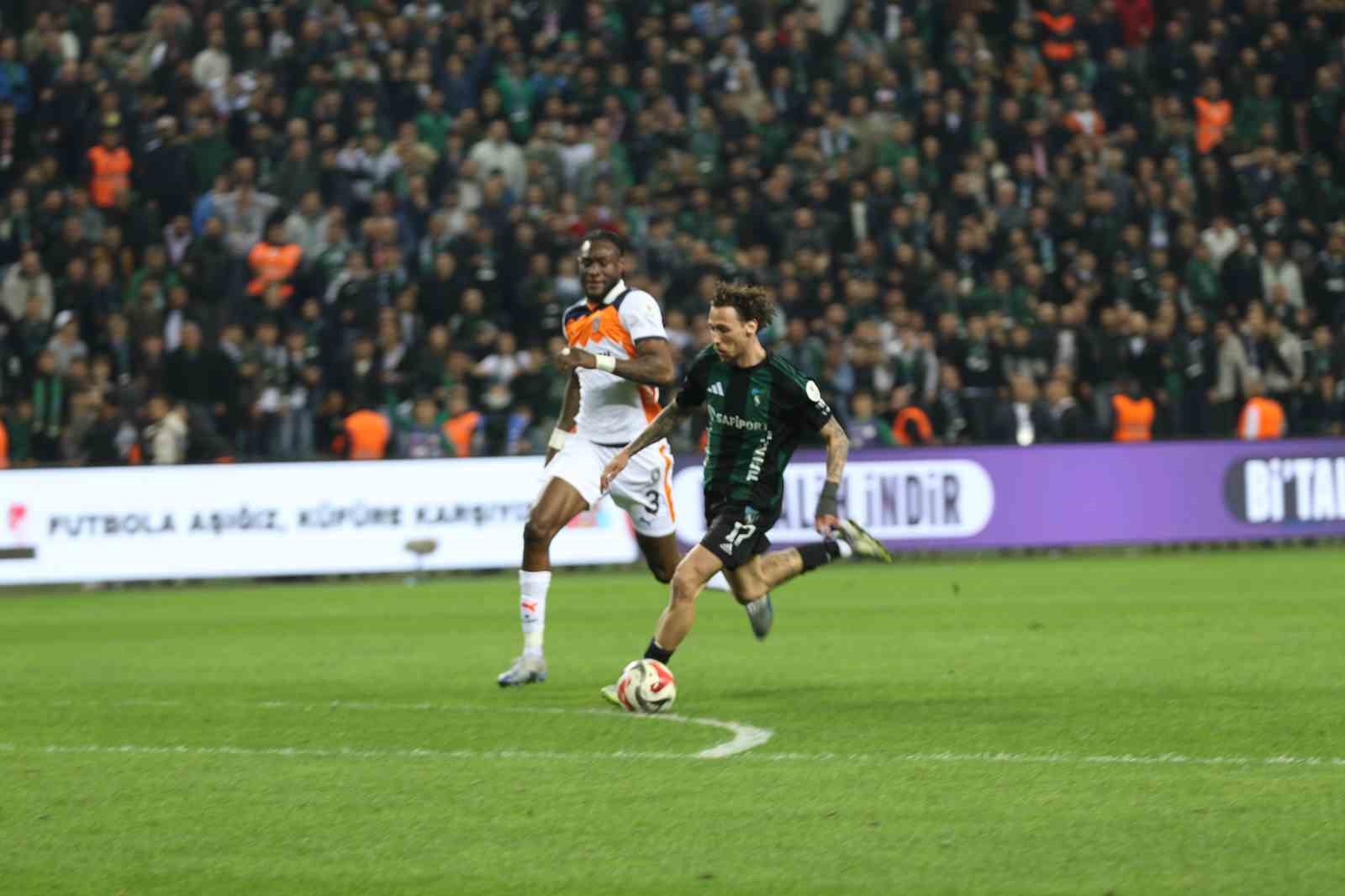 Trendyol Süper Lig: Kocaelispor: 0 - Başakşehir: 0 (Maç Sonucu)
