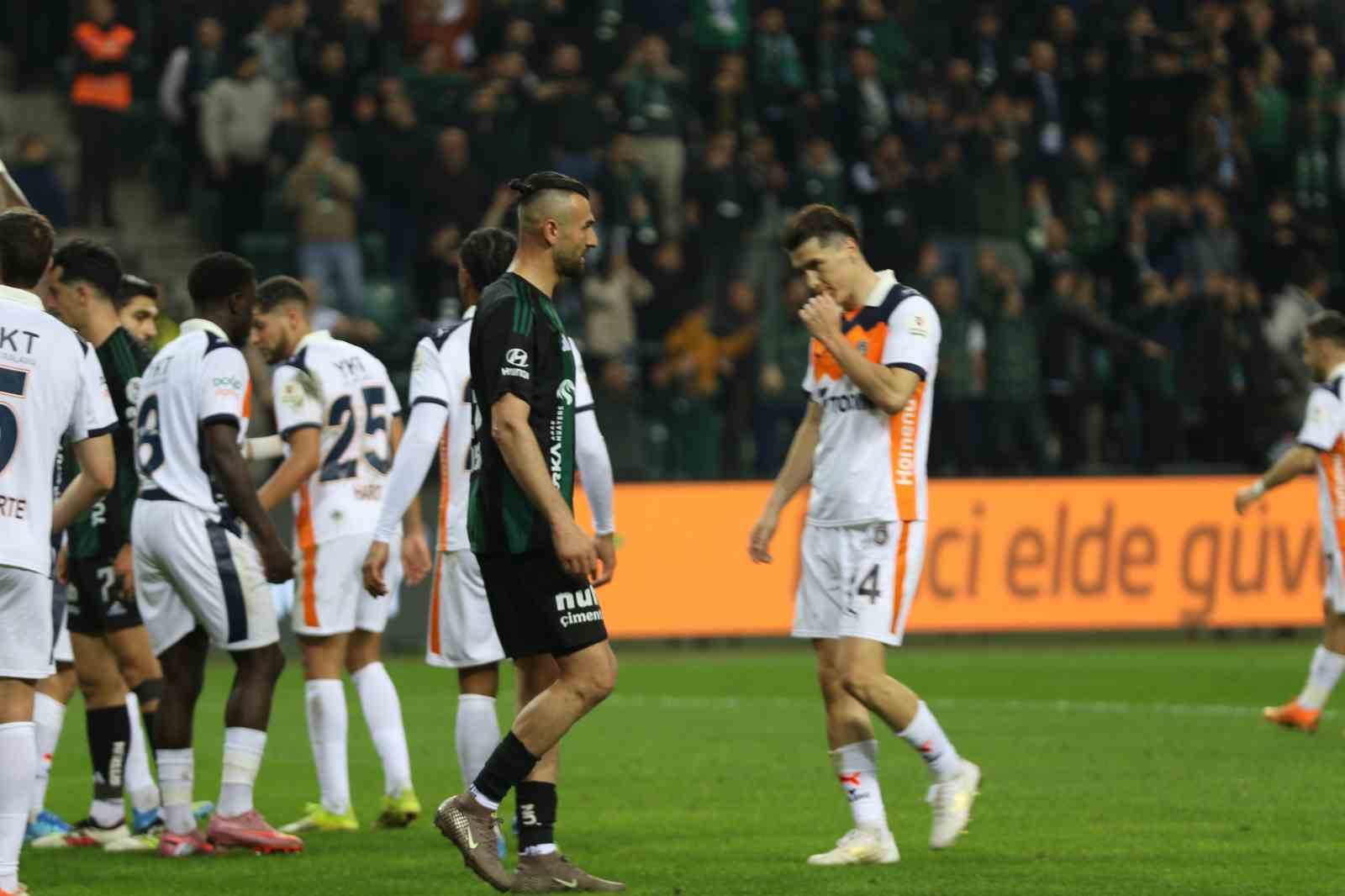 Trendyol Süper Lig: Kocaelispor: 0 - Başakşehir: 0 (Maç Sonucu)
