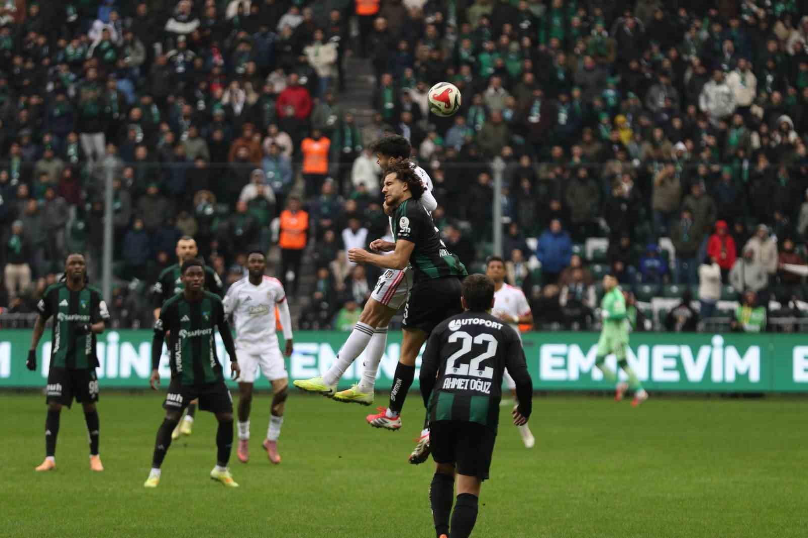 Trendyol Süper Lig: Kocaelispor: 0 - Beşiktaş: 1 (Maç sonucu)

