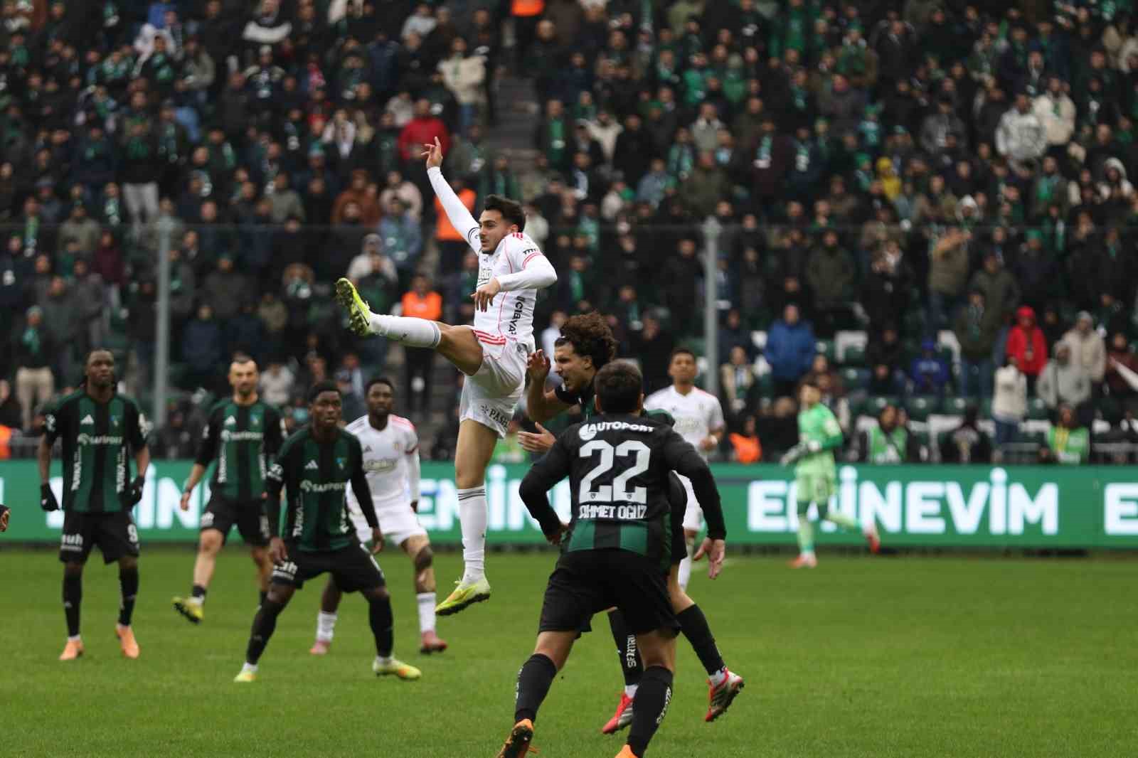 Trendyol Süper Lig: Kocaelispor: 0 - Beşiktaş: 1 (Maç sonucu)
