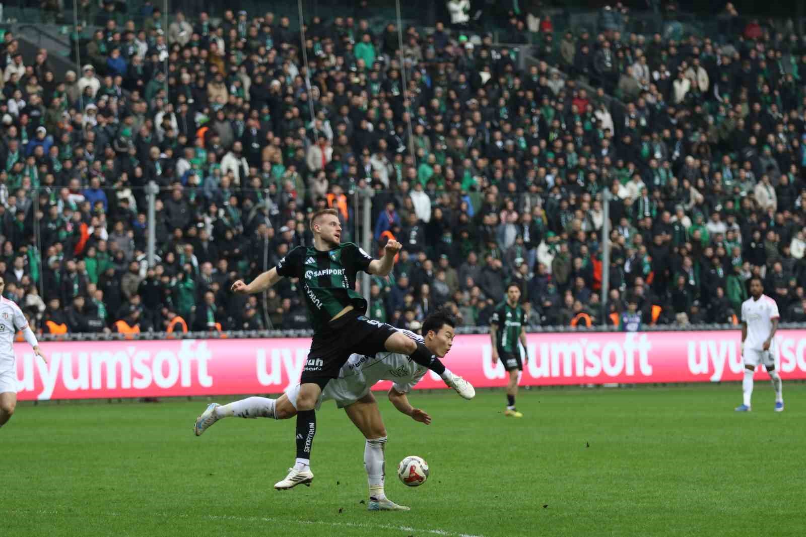 Trendyol Süper Lig: Kocaelispor: 0 - Beşiktaş: 1 (Maç sonucu)
