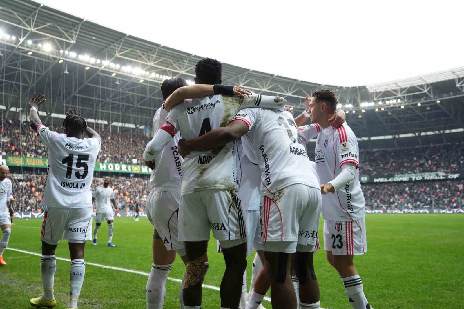 Trendyol Süper Lig: Kocaelispor: 0 - Beşiktaş: 1 (Maç sonucu)
