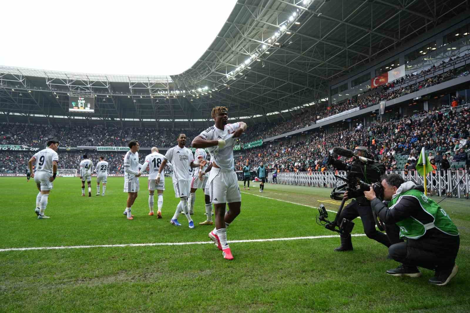 Trendyol Süper Lig: Kocaelispor: 0 - Beşiktaş: 1 (Maç sonucu)

