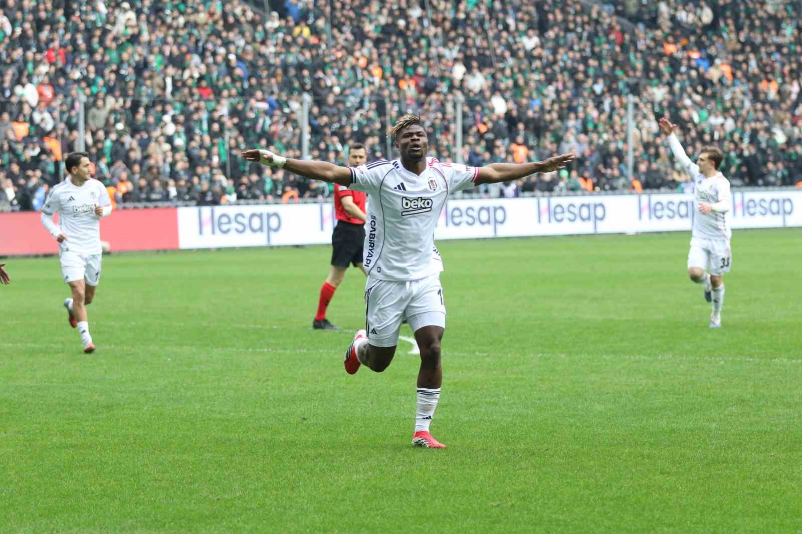 Trendyol Süper Lig: Kocaelispor: 0 - Beşiktaş: 1 (Maç sonucu)
