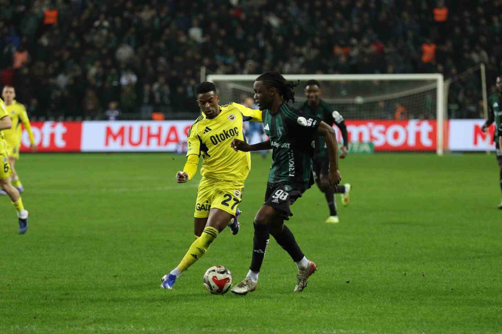 Trendyol Süper Lig: Kocaelispor: 0 - Fenerbahçe: 2 (Maç sonucu)
