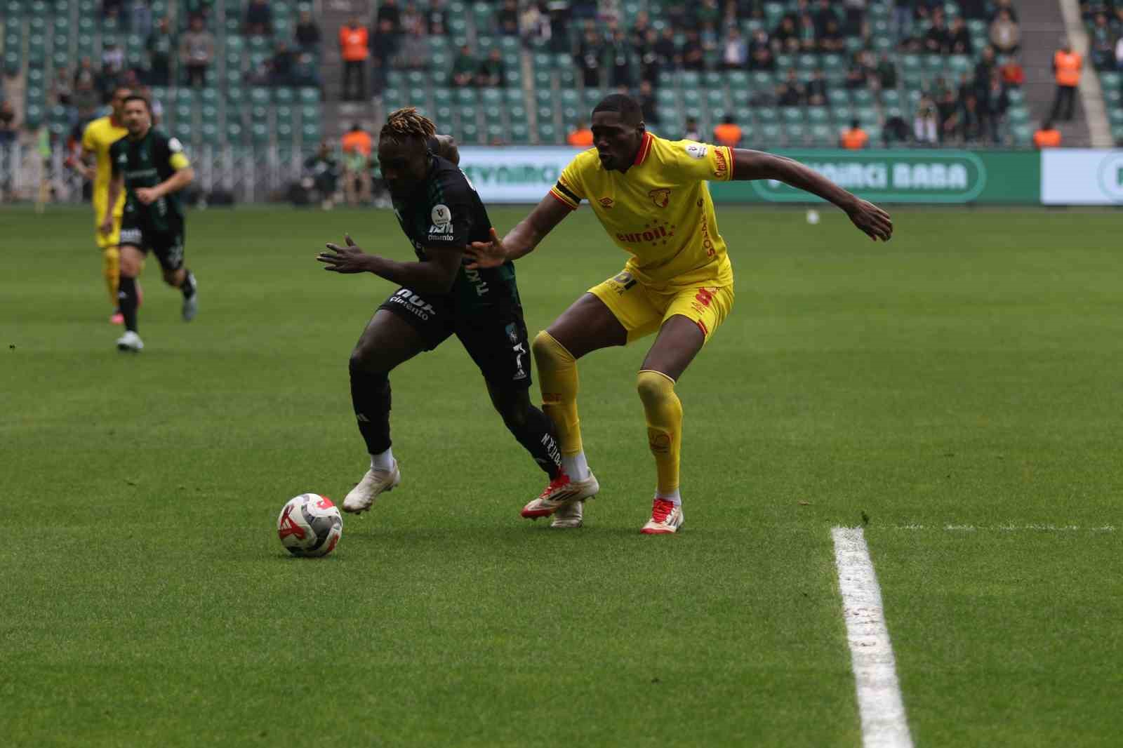Trendyol Süper Lig: Kocaelispor: 0 - Göztepe: 1 (İlk yarı)
