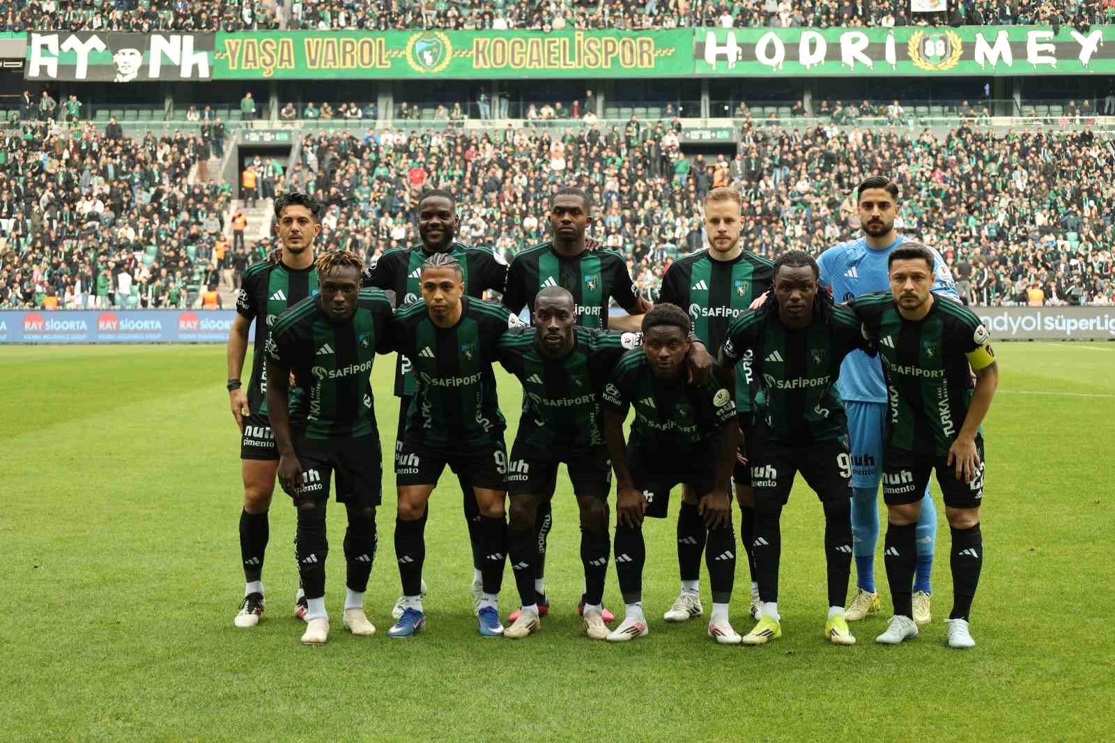 Trendyol Süper Lig: Kocaelispor: 0 - Göztepe: 1 (İlk yarı)
