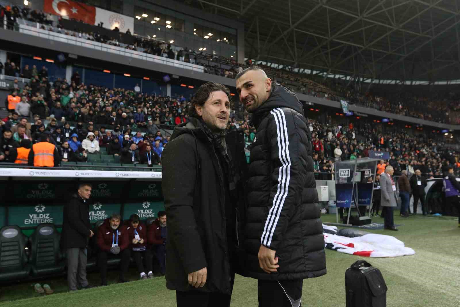 Trendyol Süper Lig: Kocaelispor: 0 - Trabzonspor: 0 (Maç devam ediyor)
