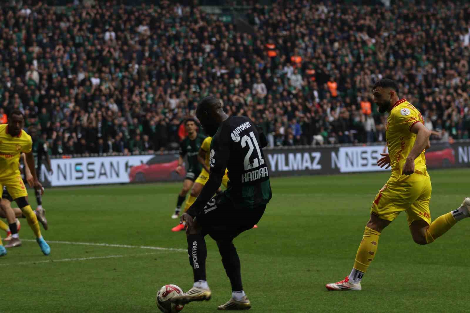 Trendyol Süper Lig: Kocaelispor: 1 - Göztepe:1 (Maç sonucu)
