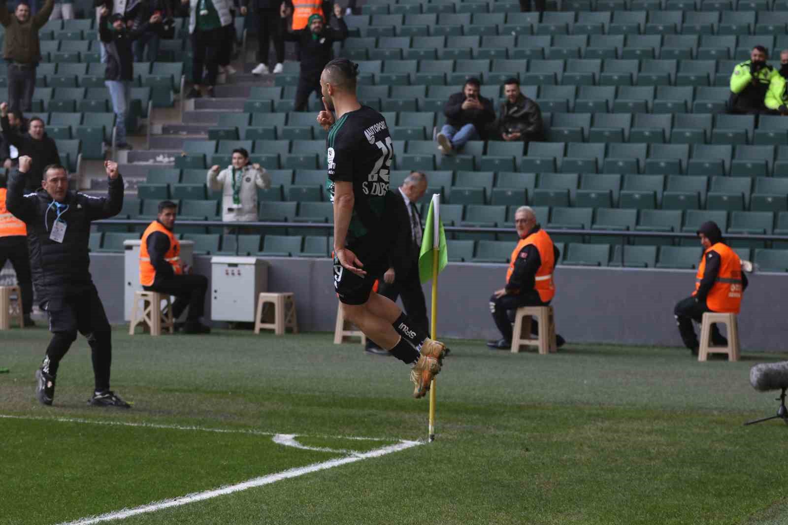 Trendyol Süper Lig: Kocaelispor: 1 - Konyaspor: 2 (Maç sonucu)
