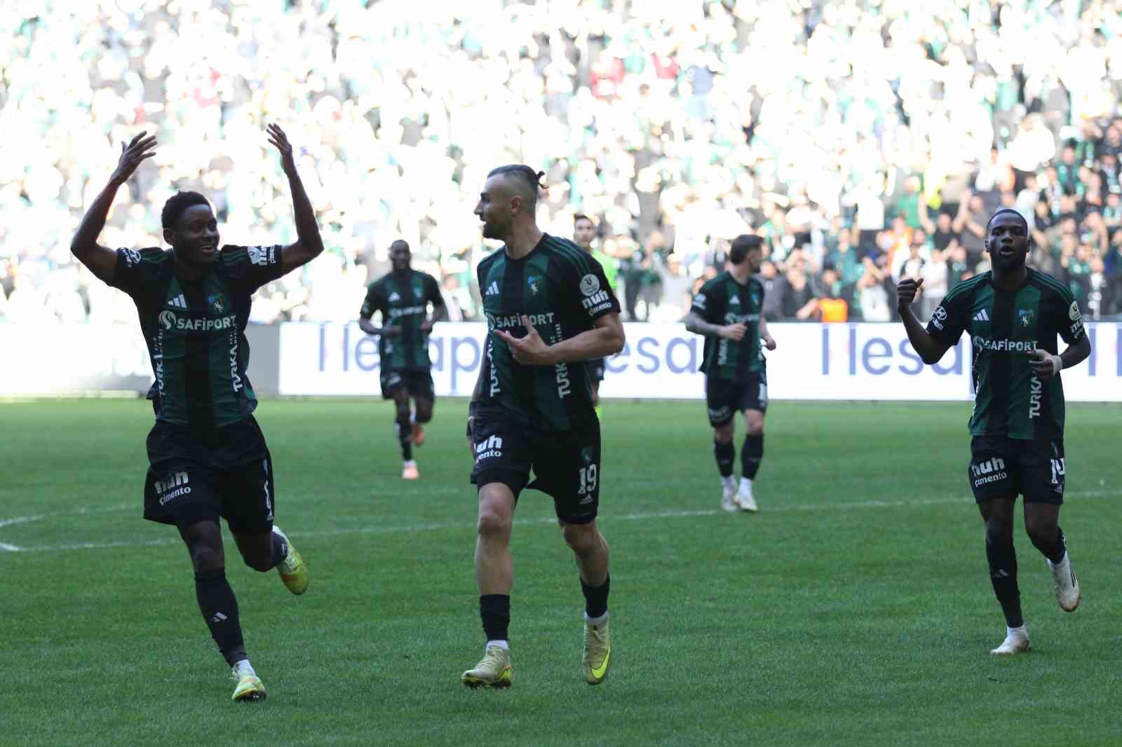 Trendyol Süper Lig: Kocaelispor: 3 - Gaziantep FK: 0 (Maç sonucu)
