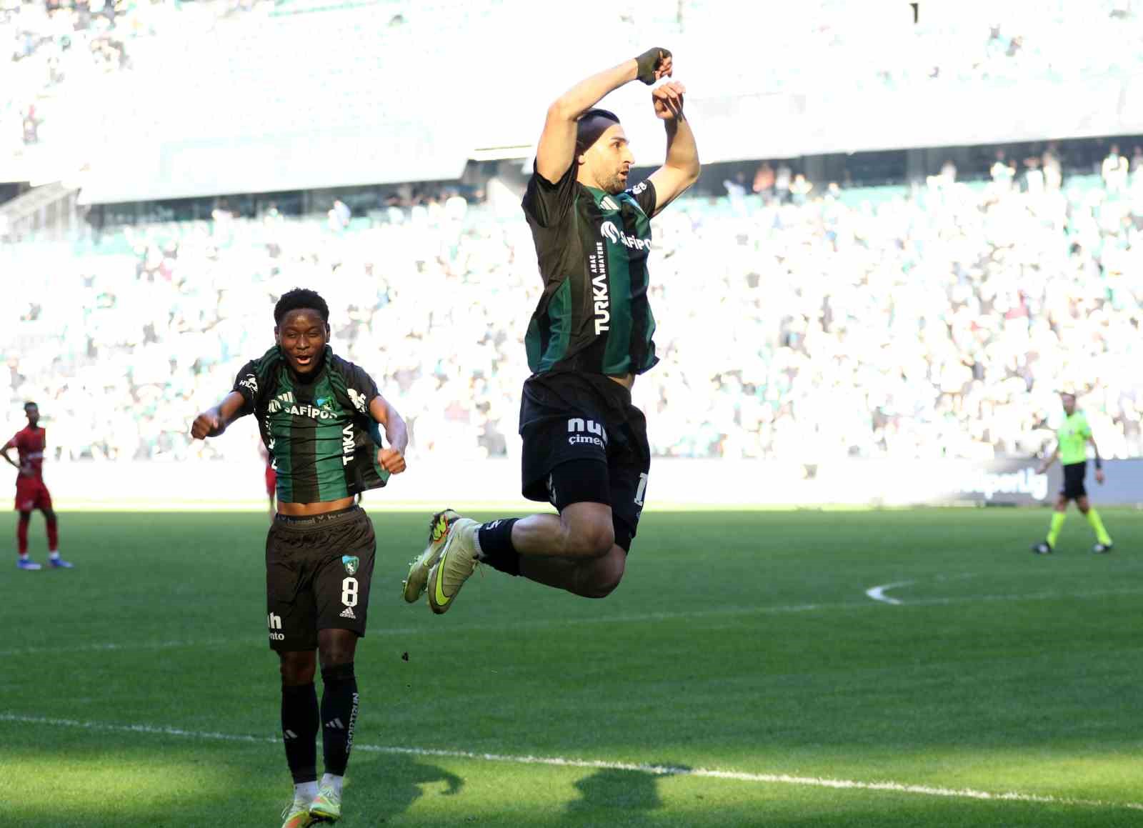 Trendyol Süper Lig: Kocaelispor: 3 - Gaziantep FK: 0 (Maç sonucu)
