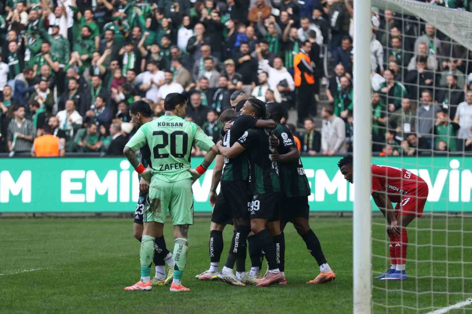 Trendyol Süper Lig: Kocaelispor: 3 - Gaziantep FK: 0 (Maç sonucu)

