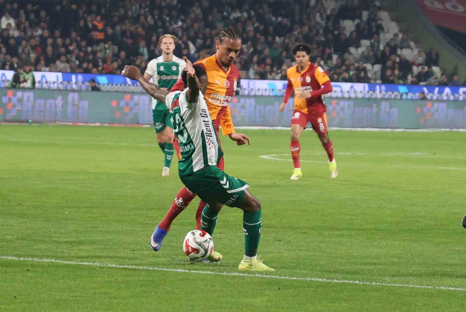 Trendyol Süper Lig: Konyaspor: 0 - Galatasaray: 0 (İlk yarı)
Trendyol Süper Lig: Konyaspor: 0 - Galatasaray: 0 (İlk yarı)
