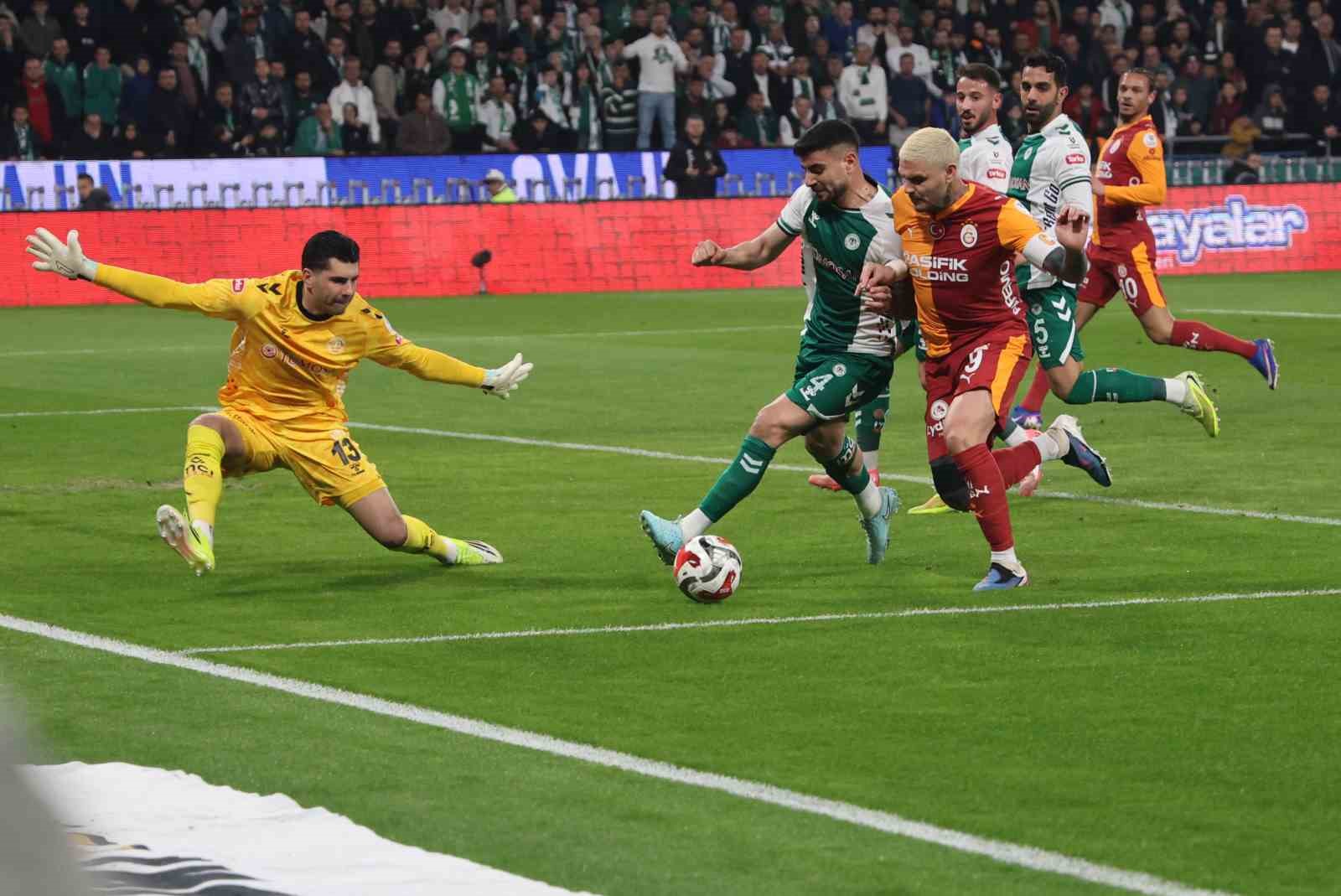 Trendyol Süper Lig: Konyaspor: 0 - Galatasaray: 0 (Maç devam ediyor)
