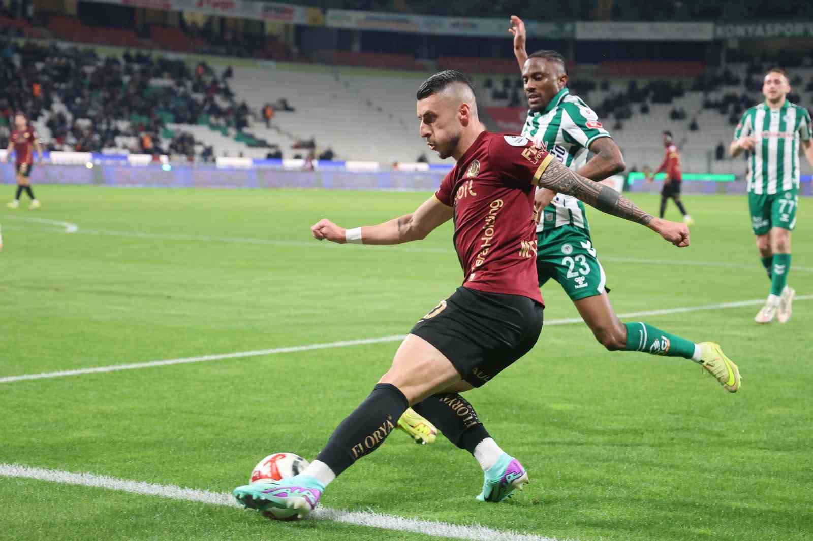 Trendyol Süper Lig: Konyaspor: 0 - Gençlerbirliği: 0 (İlk yarı)

