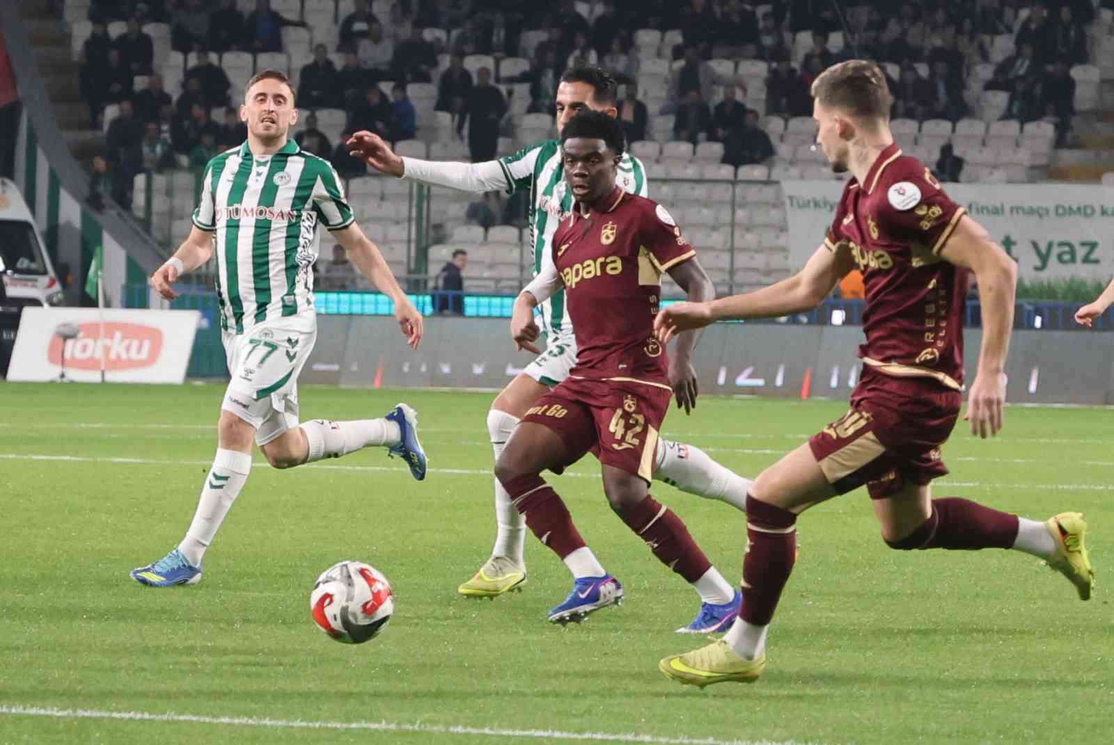 Trendyol Süper Lig: Konyaspor: 0 - Trabzonspor: 0 (Maç devam ediyor)
