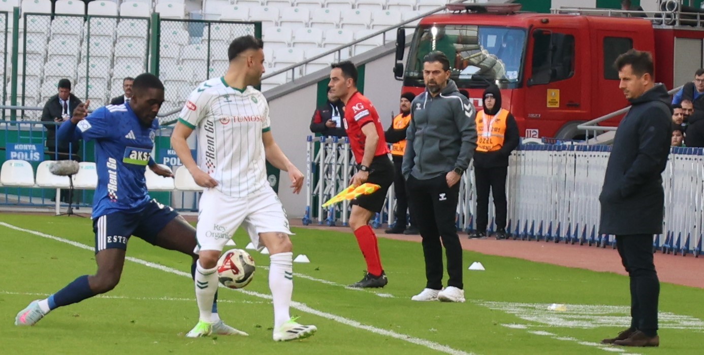Trendyol Süper Lig: Konyaspor: 1 - Kasımpaşa: 1 (İlk yarı)
